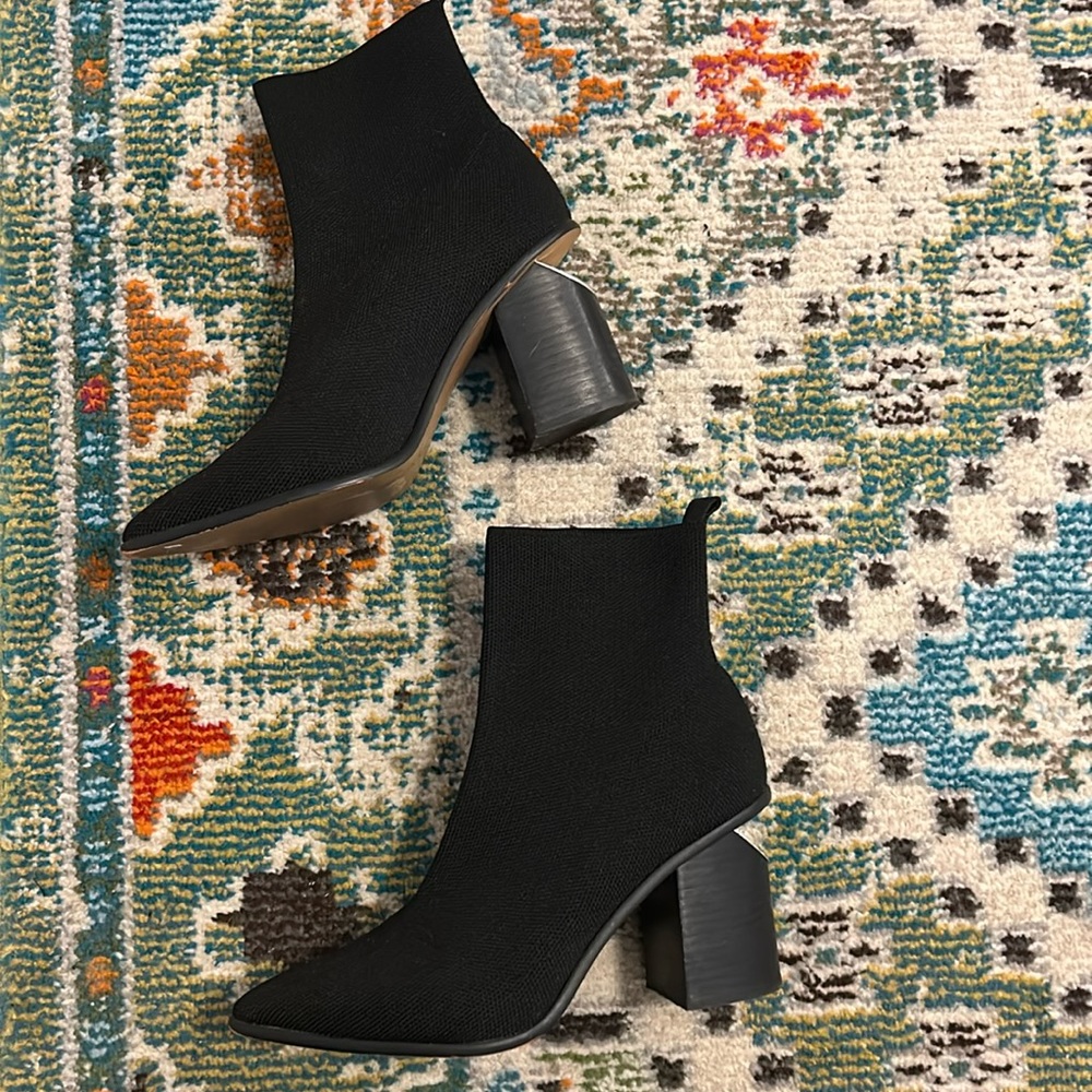 Steven New York (Steve Madden) Black Sock boot with silver cut out heel size 9